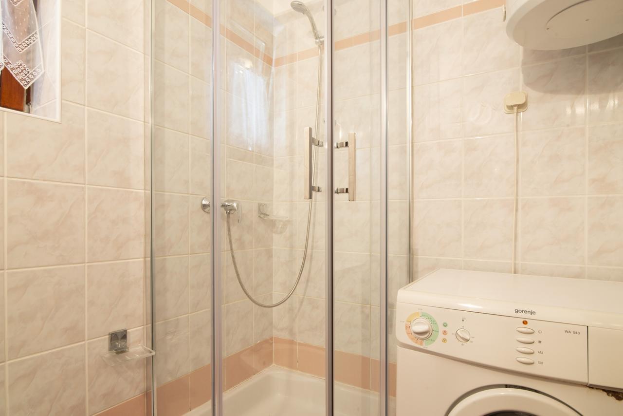 Apartment Maja Štinjan Buitenkant foto
